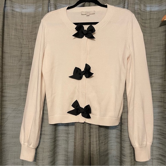 LOFT Sweaters - LOFT Women’s Ivory Cardigan with Black Bow Accents Size Large